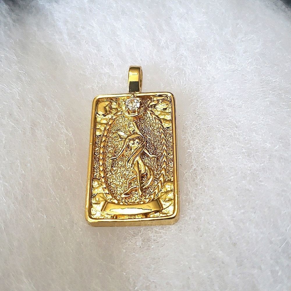 *World, Tarot card pendant 